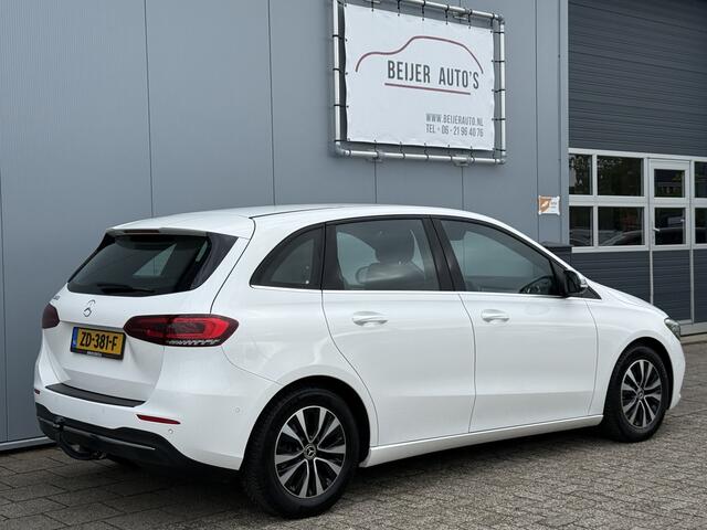 Mercedes-Benz B-KLASSE 180 Business Solution Automaat Trekhaak.