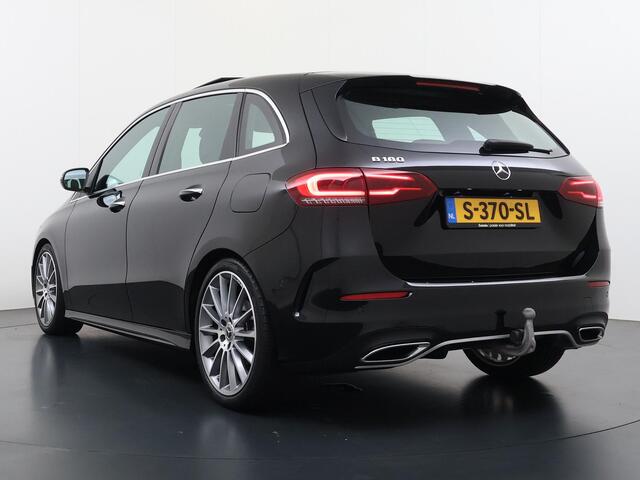 Mercedes-Benz B-KLASSE 180 AMG Line | Trekhaak | Pano | Sfeerverlichting