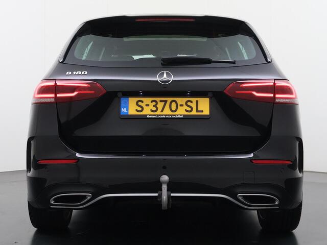 Mercedes-Benz B-KLASSE 180 AMG Line | Trekhaak | Pano | Sfeerverlichting