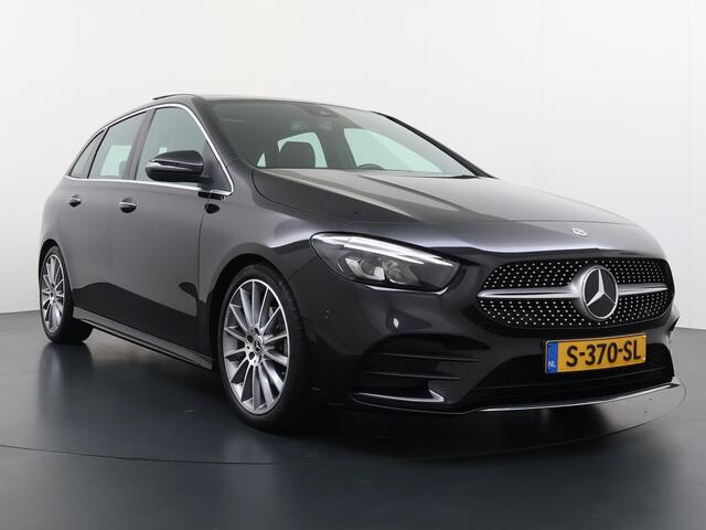 Mercedes-Benz B-KLASSE 180 AMG Line | Trekhaak | Pano | Sfeerverlichting