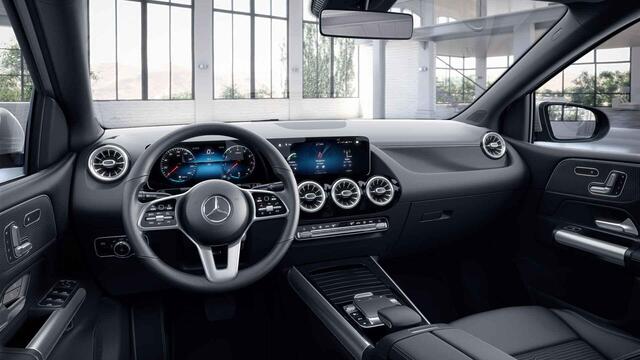 Mercedes-Benz B-KLASSE 180 | Panoramadak | Widescreen | Stoelverwarming | 360 camera | Verwarmd stuur |