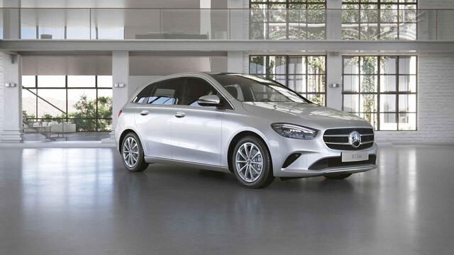 Mercedes-Benz B-KLASSE 180 | Panoramadak | Widescreen | Stoelverwarming | 360 camera | Verwarmd stuur |