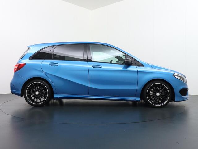 Mercedes-Benz B-KLASSE 250 4Matic Prestige AMG Styling Trekhaak 1500 KG Leder Camera 4WD
