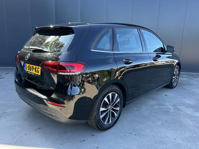 Mercedes-Benz B-KLASSE 180 AUTOMAAT Business Solution 1e EIGENAAR CAMERA CRUISE NAVI ECC LMV