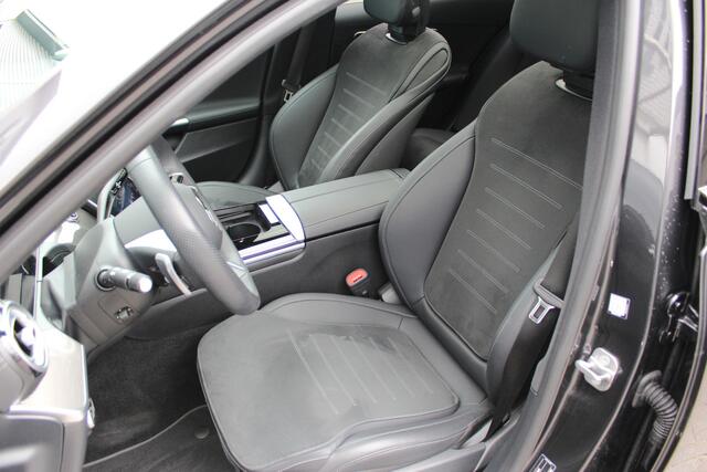 Mercedes-Benz C-KLASSE 180 AMG | pano | memory | distr | 360 camera | Pano | Memory | Distr