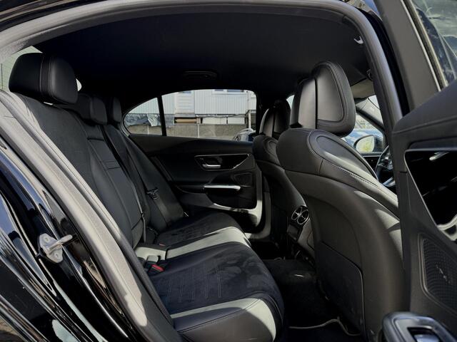 Mercedes-Benz C-KLASSE 180 AMG Line BTW/Fabrieksgarantie/Sfeerverl./360