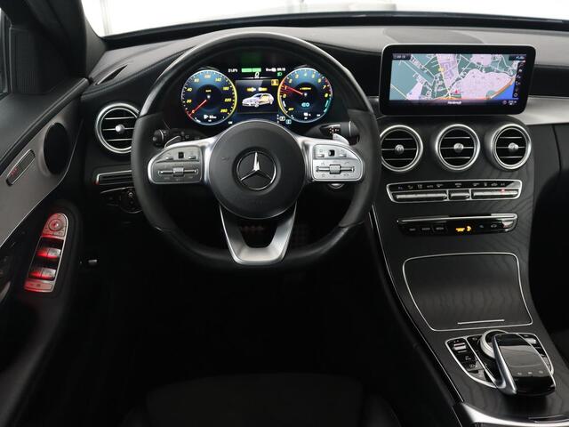 Mercedes-Benz C-KLASSE Estate 300 e Business Solution AMG Limited | Panoramadak | Trekhaak | Cruise Control | 360 Camera | Stoelverwarming | Carplay | Sfeerverlichting | PHEV | Elektrische Achterklep