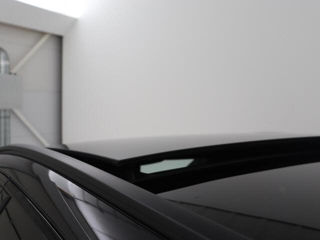 Mercedes-Benz C-KLASSE Estate 300 e Business Solution AMG Limited | Panoramadak | Trekhaak | Cruise Control | 360 Camera | Stoelverwarming | Carplay | Sfeerverlichting | PHEV | Elektrische Achterklep