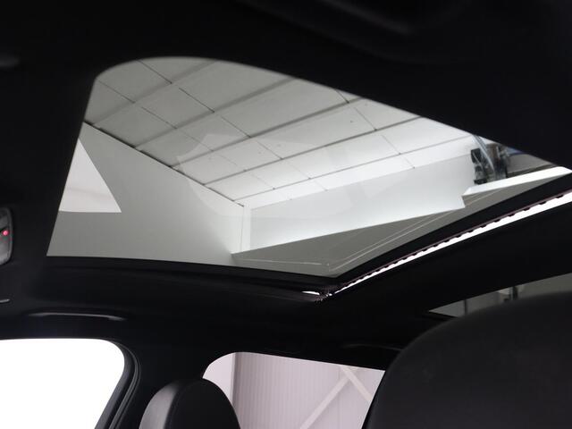Mercedes-Benz C-KLASSE Estate 300 e Business Solution AMG Limited | Panoramadak | Trekhaak | Cruise Control | 360 Camera | Stoelverwarming | Carplay | Sfeerverlichting | PHEV | Elektrische Achterklep