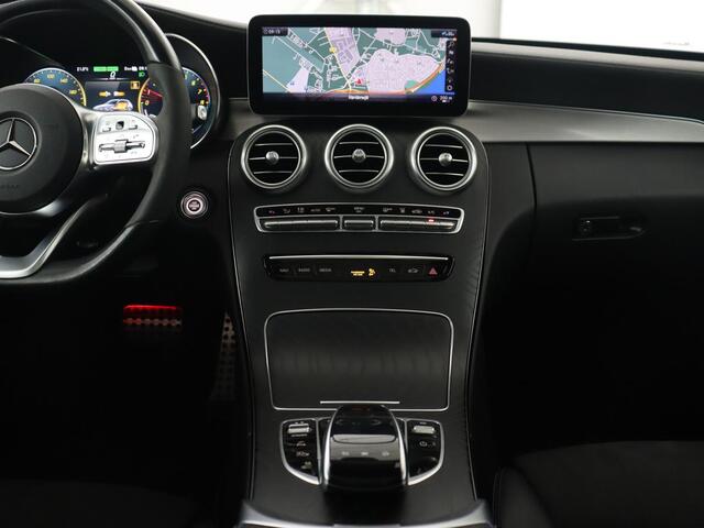 Mercedes-Benz C-KLASSE Estate 300 e Business Solution AMG Limited | Panoramadak | Trekhaak | Cruise Control | 360 Camera | Stoelverwarming | Carplay | Sfeerverlichting | PHEV | Elektrische Achterklep