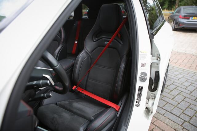 Mercedes-Benz C-KLASSE AMG 43 4MATIC | Nieuwstaat! | Burmester | Pano | Trekhaak |