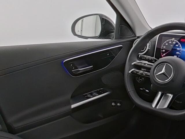 Mercedes-Benz C-KLASSE Estate 300 e AMG Plug-In Hybride AMG Line | Night Pakket | Trekhaak | Panorama Schuif-Kanteldak | Dodehoek Assist. Inclusief 24 maanden MB Certified garantie voor Europa.