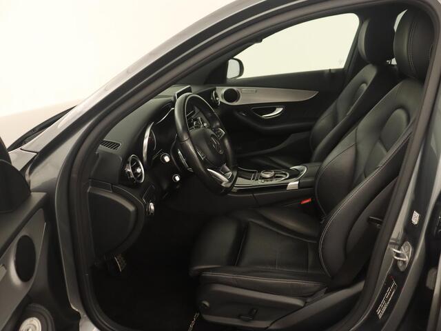 Mercedes-Benz C-KLASSE 180 AMG | Leder | Stoelverwarming | Full LED | Camera | Park Assist | Navigatie | Bluetooth