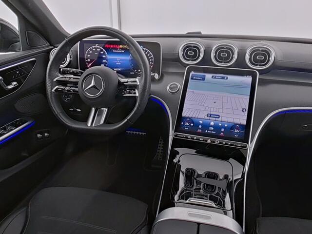 Mercedes-Benz C-KLASSE Estate 300 e AMG Plug-In Hybride AMG Line | Night Pakket | Trekhaak | Panorama Schuif-Kanteldak | Memory Voorstoelen. Inclusief 24 maanden Mercedes-Benz Certified garantie voor Europa.