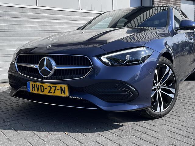 Mercedes-Benz C-KLASSE 180 Star Edition Luxury | Panoramadak | DISTRONIC Afstandsassistent | Dodehoekassistent | Donkergetint Glas Achter | Apple CarPlay | Android Auto | Elektrisch Verstelbare Stoelen + Memory | Stoelverwarming | Sfeerverlichting