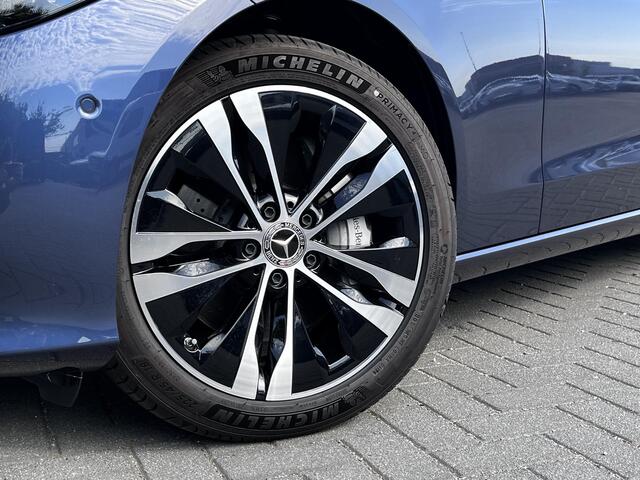 Mercedes-Benz C-KLASSE Estate 300 e Luxury Line | Leder Beige | Panoramadak | Winter Pakket | Trekhaak | DIGITAL LIGHT | DISTRONIC Afstandsassistent | 360° Camera | Stuurverwarming | Apple CarPlay | Android Auto | Elektrisch Verstelbare Stoelen + Memory