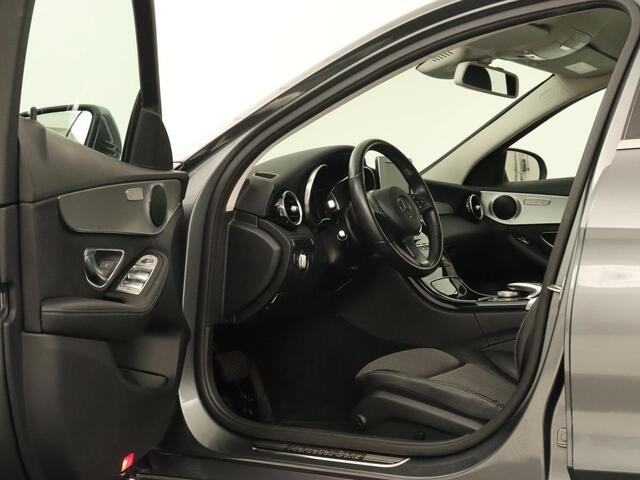 Mercedes-Benz C-KLASSE Estate 180 Prestige | Stoelverwarming | Half leder | Navigatie | Full LED | Park Assist | Cruise control | Climate control | Bluetooth