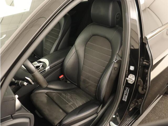 Mercedes-Benz C-KLASSE 300e AMG Limited | Panoramadak | 360 Camera | Stoelverwarming | Carplay | Matrix LED | Leder/Alcantara | Navigatie | Park Assist | Sfeerverlichting | PHEV | Plug In