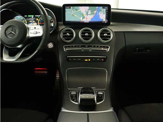 Mercedes-Benz C-KLASSE 300e AMG Limited | Panoramadak | 360 Camera | Stoelverwarming | Carplay | Matrix LED | Leder/Alcantara | Navigatie | Park Assist | Sfeerverlichting | PHEV | Plug In