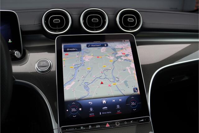 Mercedes-Benz C-KLASSE Estate 300 e AMG Line | Panoramadak | Distronic | Trekhaak | Memory | Sfeerverlichting Premium | Stoelverwarming | Nightpakket | Camera | Dodehoekassistent |