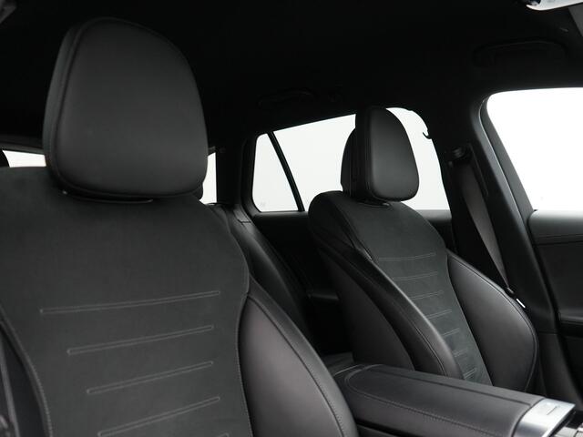 Mercedes-Benz C-KLASSE Estate 300 e AMG Line NIEUW MODEL Plug In Hybrid 313pk Dealer O.H PHEV | Adaptive Cruise | Camera | Alcantara Sportstoelen Verwarmd | Sfeerverlichting | Virtual | Blis | Navigatie | DAB |