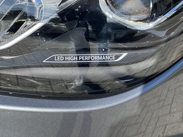 Mercedes-Benz C-KLASSE Estate 180 AMG Line Trekhaak | Pano | Night