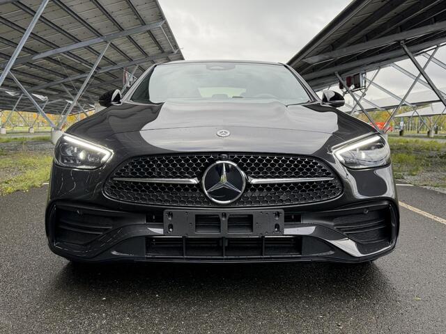 Mercedes-Benz C-KLASSE 300e Business Solution AMG | Night | Panoramaschuifdak | DIGITAL LIGHT | 19" multispaaks Velgen | 360° camera | Dodehoekassistent |