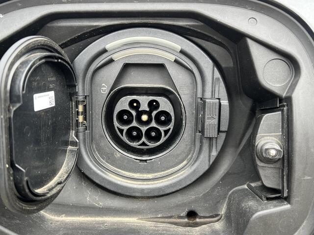 Mercedes-Benz C-KLASSE Estate 300 e Luxury Line | ELKTR. TREKHAAK | DODE HOEK DETECTIE | ELKTR. STOELEN MET GEHEUGEN | APPLE CARPLAY |