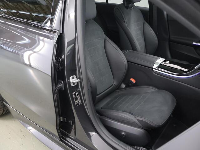 Mercedes-Benz C-KLASSE Estate 180 Business Solution AMG | Panoramadak | 19-Inch | Trekhaak | Digital Light | Night pakket | Memory pakket | Stoelverwarming