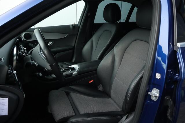 Mercedes-Benz C-KLASSE 180 Business Solution / AMG Line