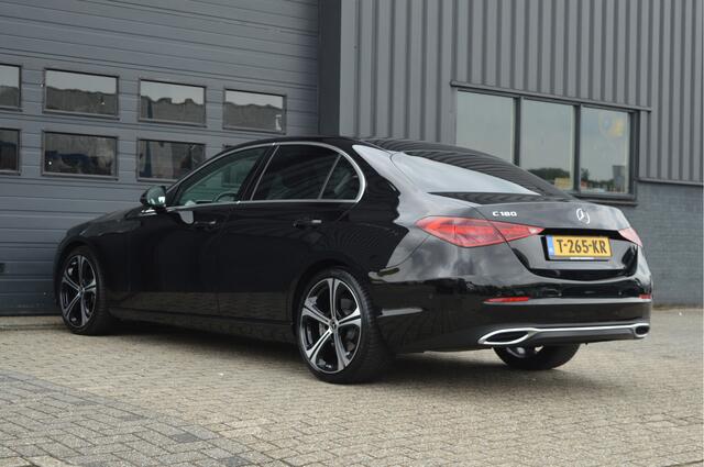 Mercedes-Benz C-KLASSE 180 Luxury Line | ACC | CAMERA | SFEERVERLICHTING | CARPLAY | DAB |