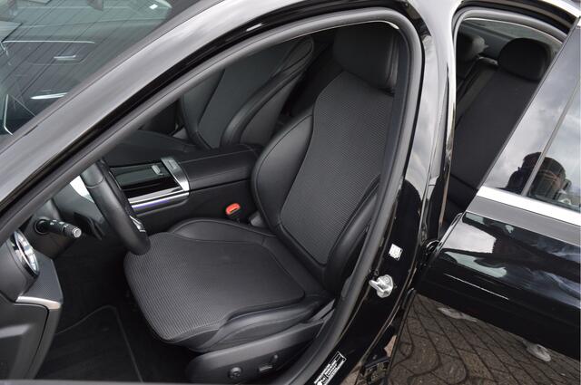 Mercedes-Benz C-KLASSE 180 Luxury Line | ACC | CAMERA | SFEERVERLICHTING | CARPLAY | DAB |