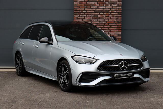 Mercedes-Benz C-KLASSE Estate 300 e AMG Line Aut9 | Panoramadak | Distronic | Memory | Trekhaak | Leder | Camera | Sfeerverlichting | Dodehoekassistent | Stoelverwarming | High Perf. LED |