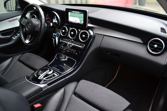 Mercedes-Benz C-KLASSE 180 Prestige 156PK Leer/Navi/LED/17''