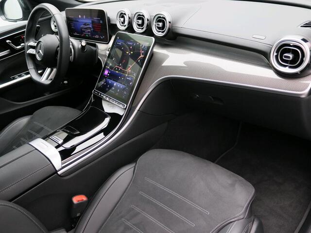 Mercedes-Benz C-KLASSE Estate 300 e AMG Plug-In Hybride AMG Line | Night Pakket | Panorama Schuif-Kanteldak | Ledkoplampen | Alarm | Achteruitrijcamera | Keyless-Go | Memory Voorstoelen. Inclusief 24 maanden MB Certified garantie voor Europa.