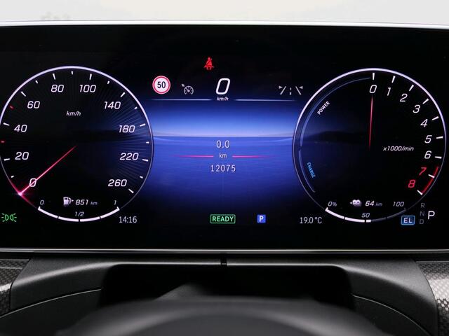 Mercedes-Benz C-KLASSE Estate 300 e AMG Plug-In Hybride AMG Line | Night Pakket | Panorama Schuif-Kanteldak | Ledkoplampen | Alarm | Achteruitrijcamera | Keyless-Go | Memory Voorstoelen. Inclusief 24 maanden MB Certified garantie voor Europa.