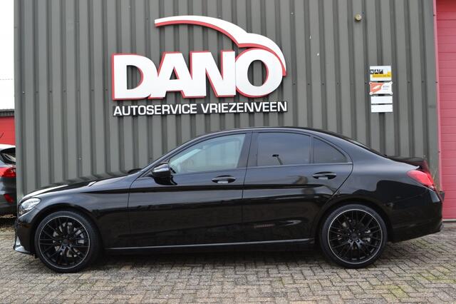 Mercedes-Benz C-KLASSE C180 CGI Avantgarde LED/Navi/Camera/19''