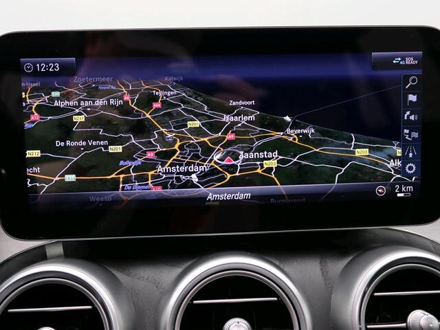 Mercedes-Benz C-KLASSE Estate 180 Business Solution AMG AMG Line | Night Pakket | Panorama Schuif-Kanteldak | Parkeerpakket met 360°-camera | Sfeerverlichting. Inclusief 24 maanden Mercedes-Benz Certified garantie voor Europa.