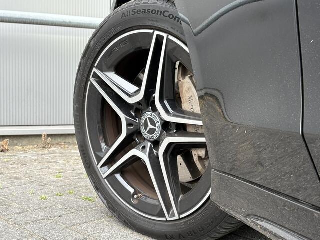 Mercedes-Benz C-KLASSE 300 e AMG - pano - camera - nap! - Apple CarPlay -