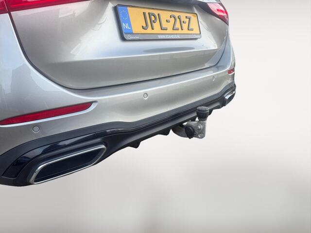 Mercedes-Benz C-KLASSE Estate 300 e 4MATIC AMG Line | Camera | Stuur/Stoel Verwarming | Sfeerverlichting | Trekhaak | Lederen Bekleding | Apple Carplay/Android Auto