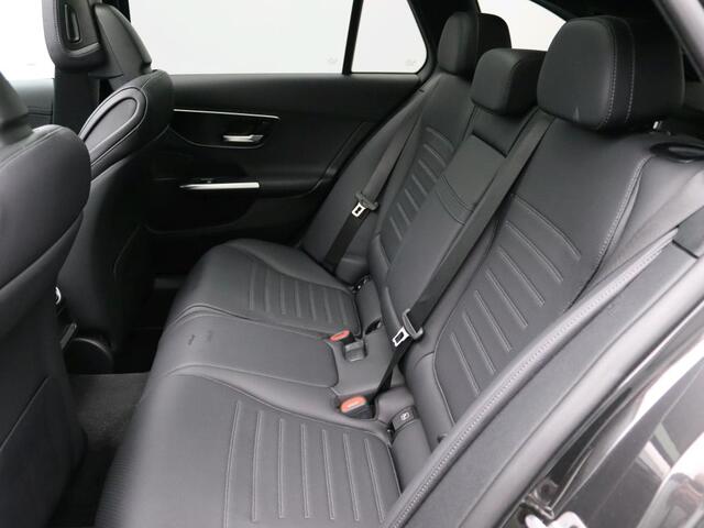 Mercedes-Benz C-KLASSE Estate 300 e Star Edition AMG Line Plus AMG Line | Night Pakket | Panorama Schuif-Kanteldak | Alarm | Sfeerverlichting | Easy Pack Achterklep. Inclusief 24 maanden MB Certified garantie voor Europa.