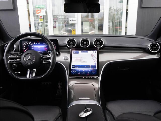 Mercedes-Benz C-KLASSE 200 Launch Edition AMG Line | Pano-dak | 19" | LED | NL auto |