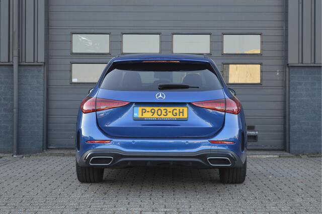 Mercedes-Benz C-KLASSE Estate 180 AMG Line | CAMERA | SFEERVERLICHTING | CARPLAY |