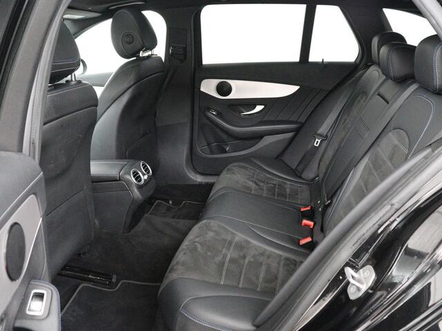 Mercedes-Benz C-KLASSE 300e AMG Limited | Panoramadak | 360 Camera | Stoelverwarming | Trekhaak | Carplay | Leder/Alcantara | Sfeerverlichting | Navigatie | Cruise control | Park Assist |