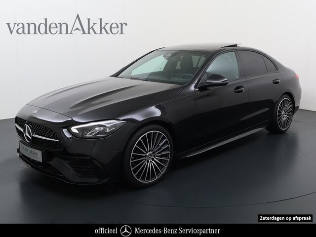 Mercedes-Benz C-KLASSE 200 AMG // Panoramadak // Trekhaak // Carplay // Camera // Nightpakket // Alarm // 19 inch // Sfeerverlichting