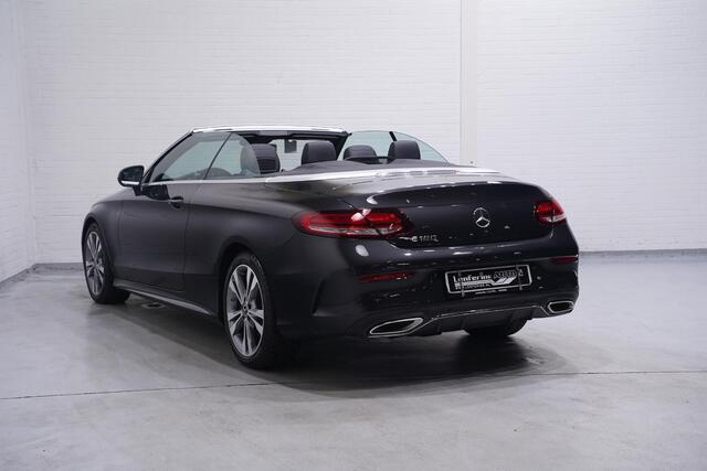 Mercedes-Benz C-KLASSE Cabrio 180 AMG Line AMG Styling Camera lederen-bekleding Apple Carplay digi-dashboard 18"-lmv spoorpakket windscherm nekwarmer keyless-start led-verlichting DAB-ontvangst PDC v+a cruise-controle
