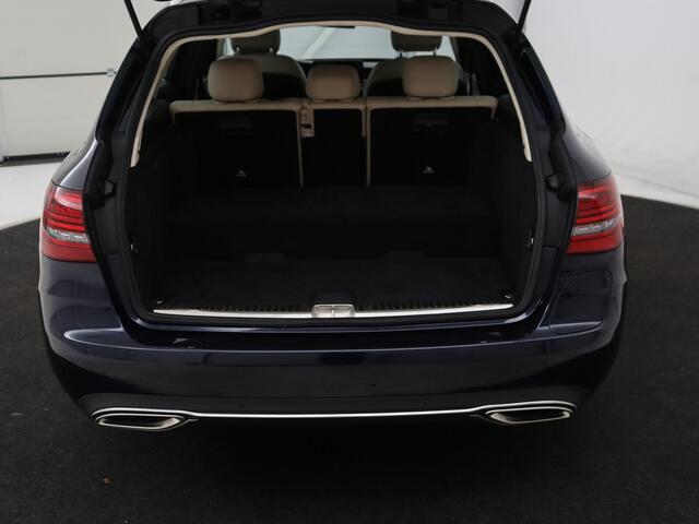 Mercedes-Benz C-KLASSE 300e Business Solution Luxury | Leder | Stoelverwarming | Camera | Digital Cockpit | Park Assist | Navigatie | Full LED | Cruise control | Bluetooth | Climate control | PHEV | Plug In