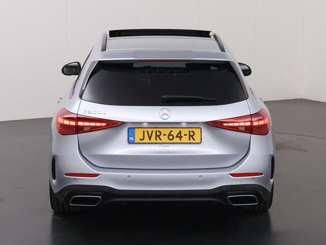Mercedes-Benz C-KLASSE Estate 300e Business Solution AMG | Panoramaschuifdak | Burmester | Rijassistentiepakket | DIGITAL LIGHT | Trekhaak |