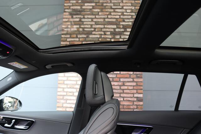 Mercedes-Benz C-KLASSE Estate 300 e AMG Line Premium+ | Distronic+ | Panoramadak | Trekhaak | Memory | HUD | Digital Light | Verwarmd Stuurwiel | Advanced Sound System | Keyless Go | Surround Camera |