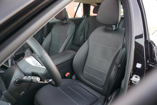 Mercedes-Benz C-KLASSE 300 e Luxury Line | PANO | ACC | Massage | Trekhaak